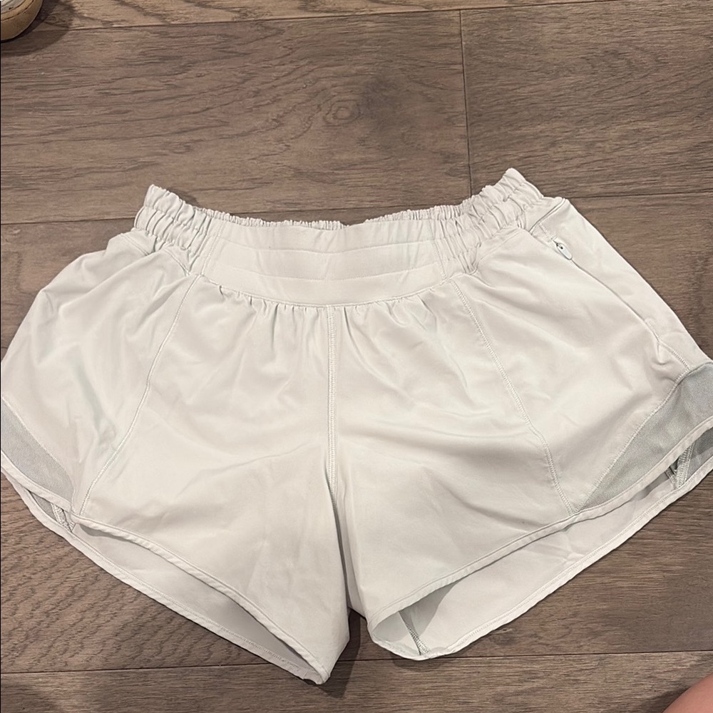 Lululemon Athletica light blue gray hotty hots